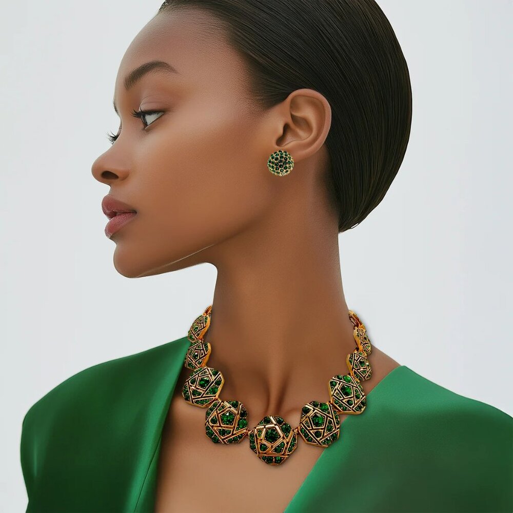 Oscar de la Renta Antique Gold Mosaic Necklace with Emerald Crystals, 17 Inches - Picture 2 of 6